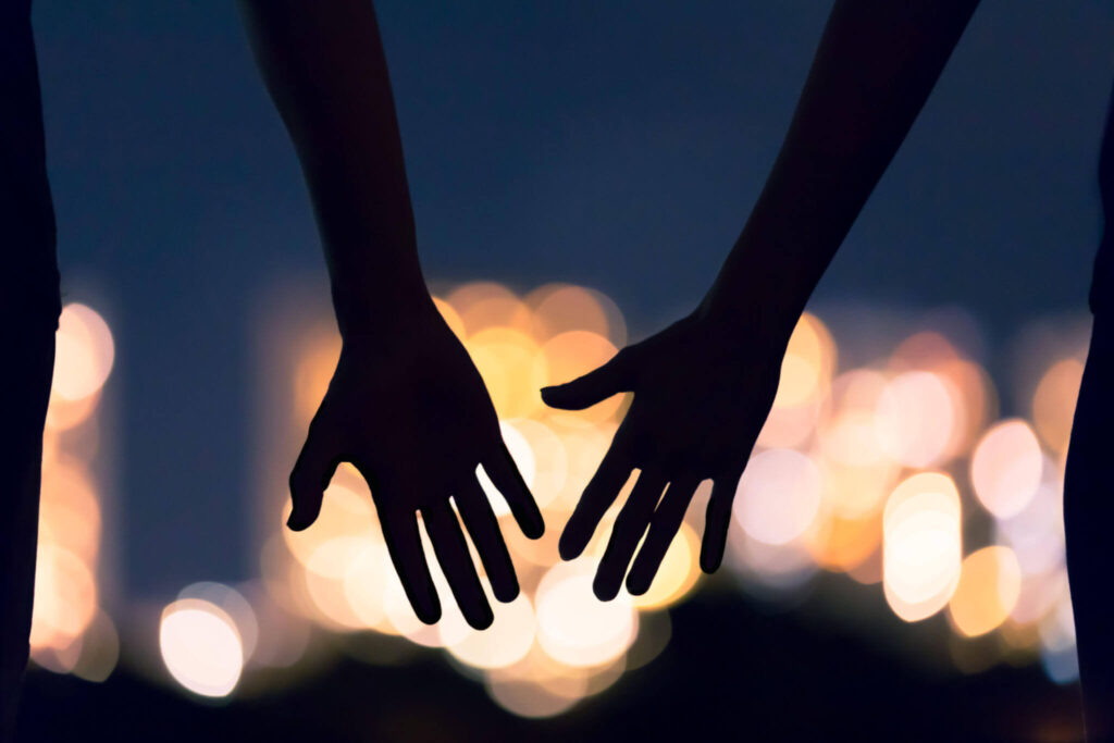 Two hands reaching for eachother. Did you know The Family Therapy Clinic offers marriage counseling in American Fork, UT? Our couples therapists are here for you!