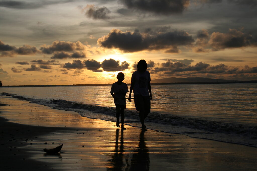 A mother and child walk together along a shoreline in the evening. Contact depression therapists in American Fork, UT to address complicated relationships with family. Learn how anxiety treatment in American Fork, UT can also offer tips today.
